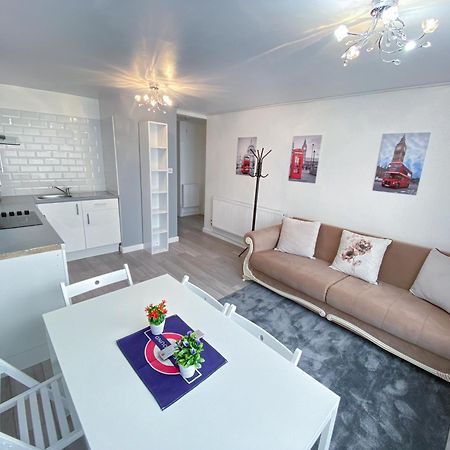 2 Bedroom Flat, Dalston Junction, לונדון מראה חיצוני תמונה